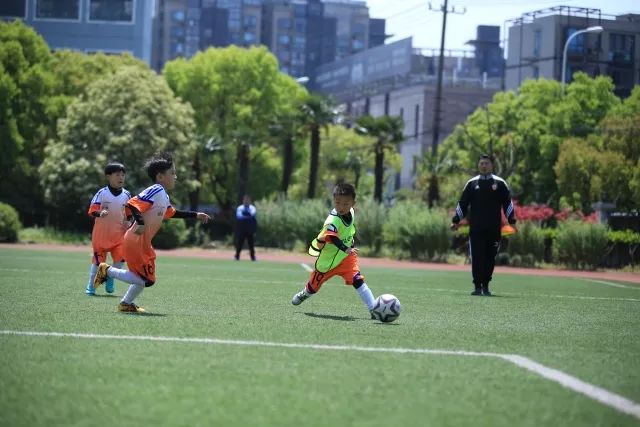 布莱克尼42+13+5西热5+5 同曦力克北京6连败