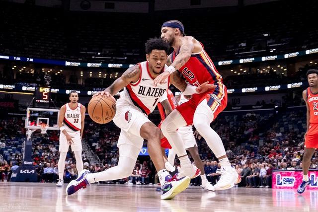 欧联-霍伊伦替补梅开二度 曼联2-1比尔森胜利